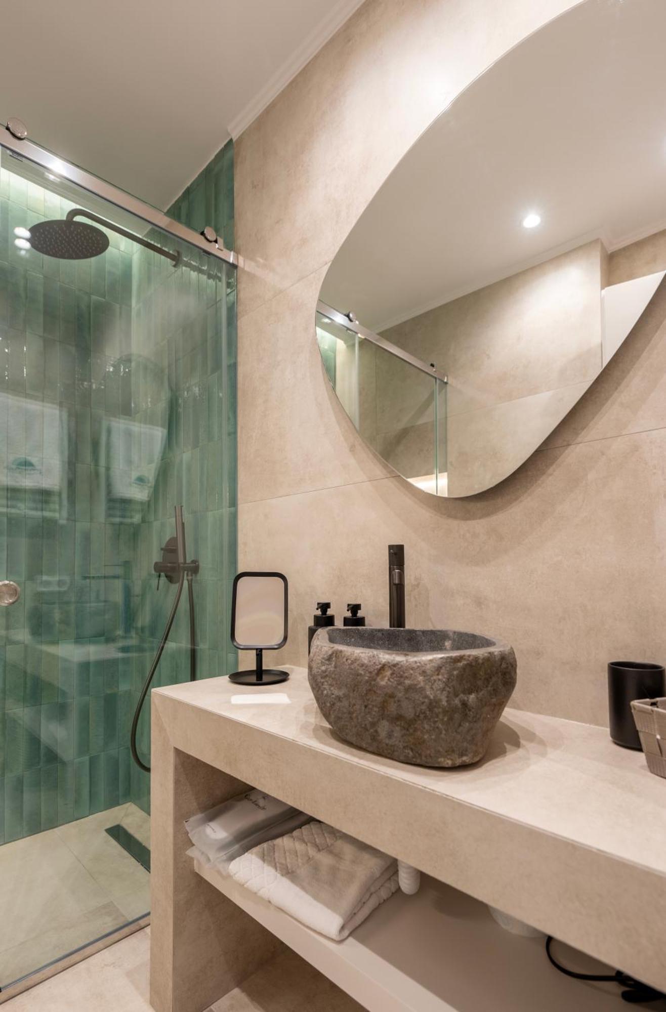 Derouse Eva Suite Jacuzzi & Sauna Athena Bagian luar foto